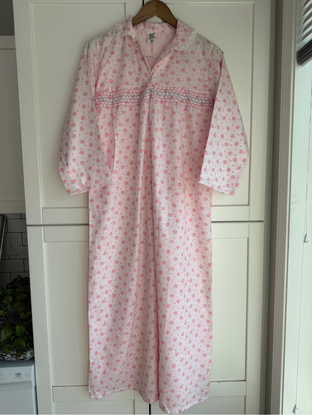 Vintage 100% Cotton Pink Floral Smocked Nightgown Size M Cottagecore Grandmacore